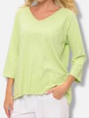 NWT Cotton Lani The Hi Lo Pocket Tunic
Limeade Made in USA 100%cotton Small